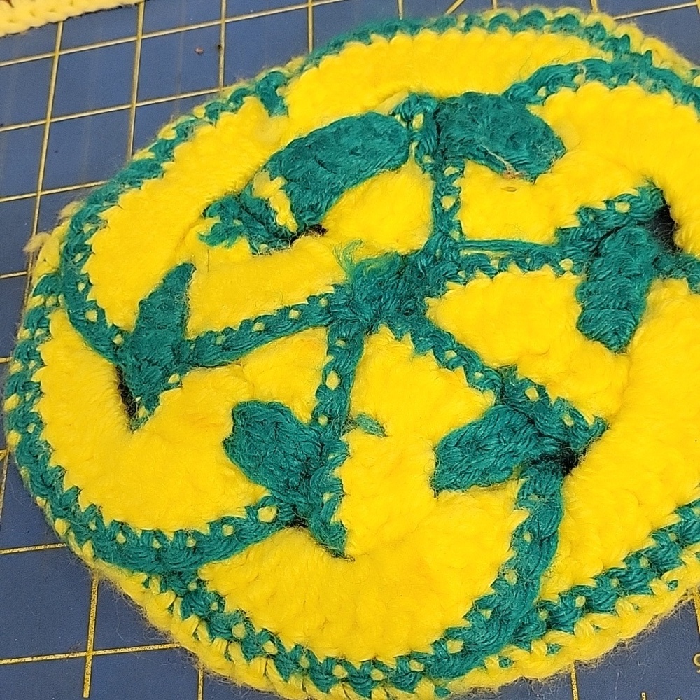 Vintsgr Handmade Yellow Teal Green Crochet Heating Pad Potholder 7" - Picture 4 of 4